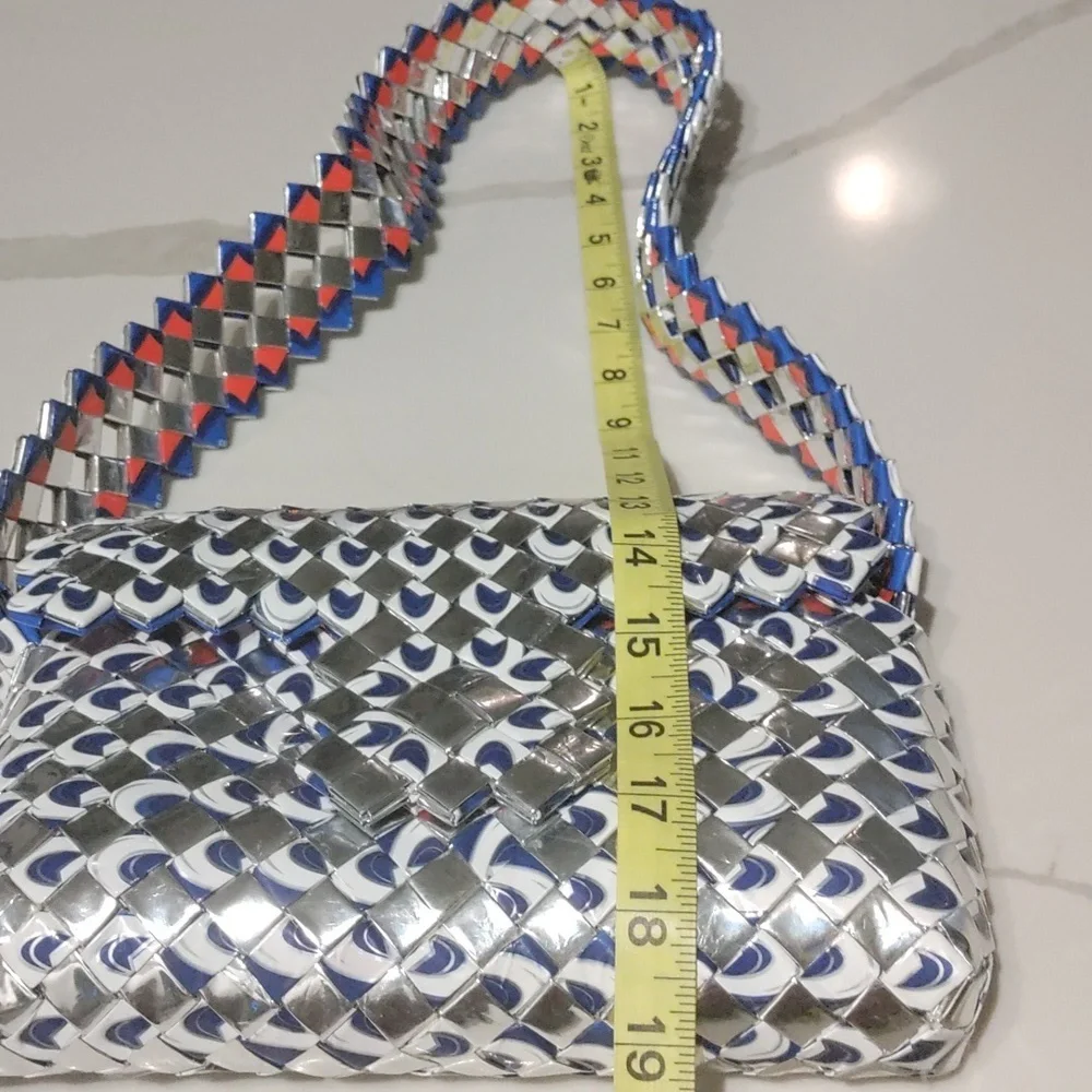 unbranded this purse